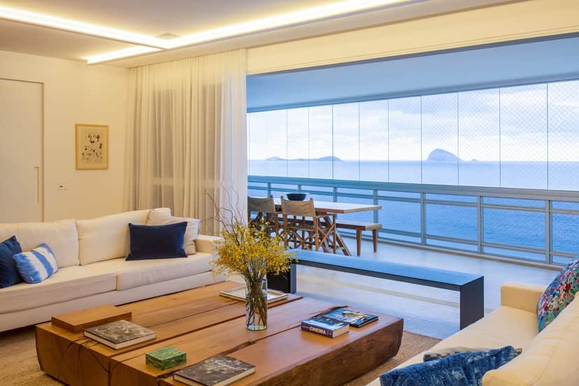 Adriana Esteves em seu luxuoso apartamento - Foto Reprodução Adriana Esteves em seu luxuoso apartamento - Foto Reprodução