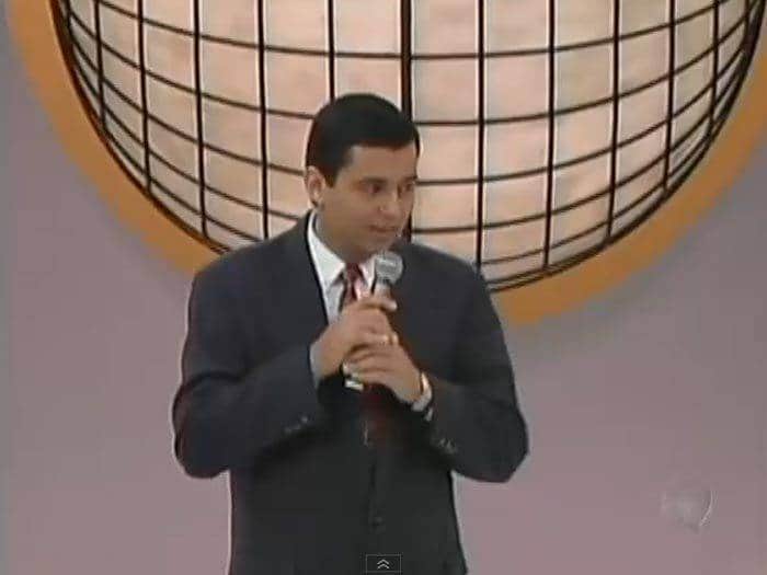 Apresentador Geraldo Luís no inicio de sua carreira como repórter (Foto: Reprodução, R7) Apresentador Geraldo Luís no inicio de sua carreira como repórter (Foto: Reprodução, R7)