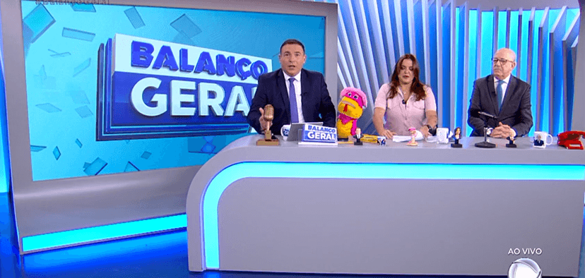 Reinaldo Gottino noticiou por meio de "A Hora da Venenosa" acidente com famoso do SBT (Foto Reprodução/R7) Reinaldo Gottino noticiou por meio de "A Hora da Venenosa" acidente com famoso do SBT (Foto Reprodução/R7)