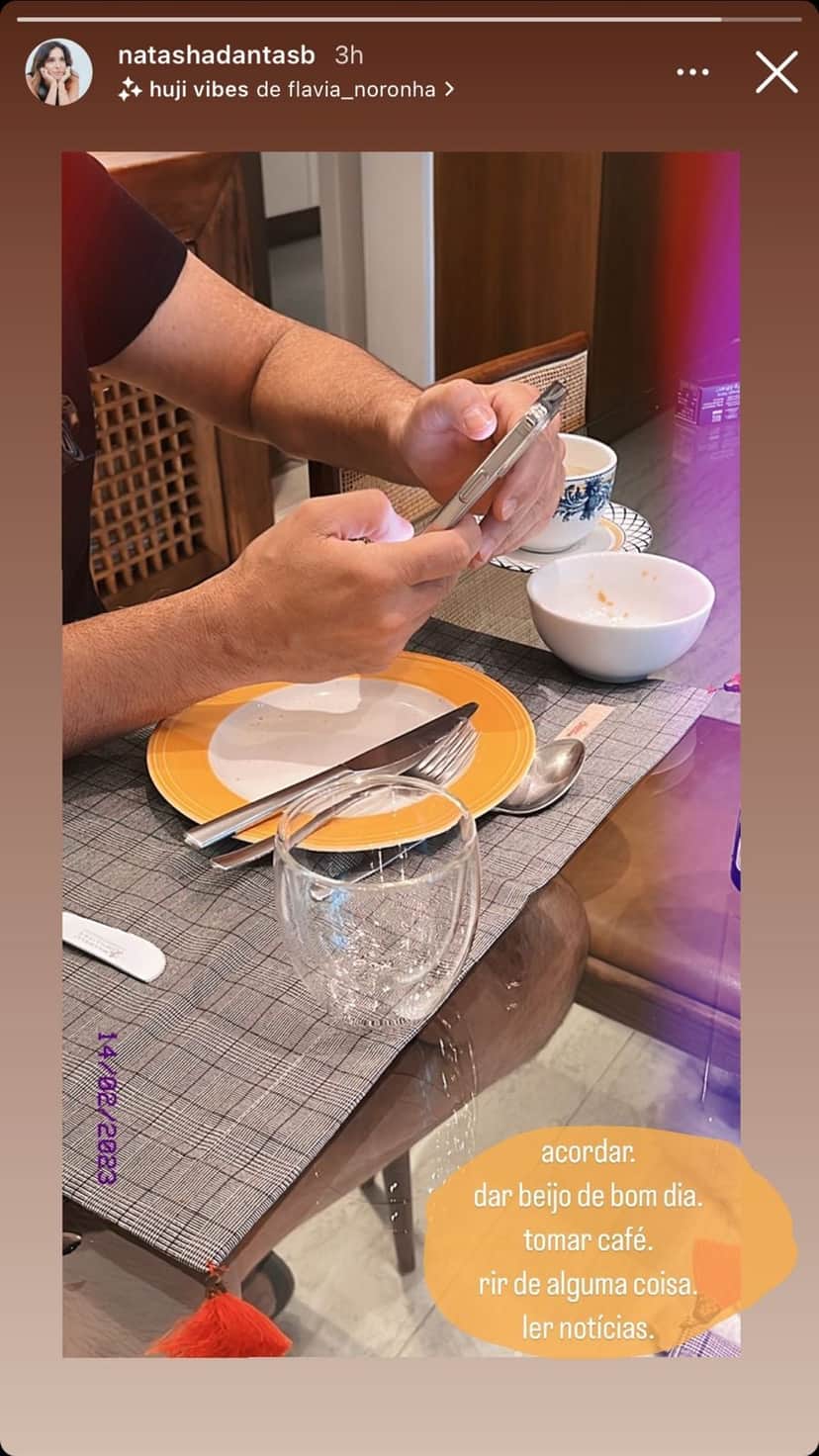 Com William Bonner ausente do Jornal Nacional, sua esposa Natasha Dantas entrega o que passa com ele todos os dias - Foto Reprodução Instagram Com William Bonner ausente do Jornal Nacional, sua esposa Natasha Dantas entrega o que passa com ele todos os dias - Foto Reprodução Instagram