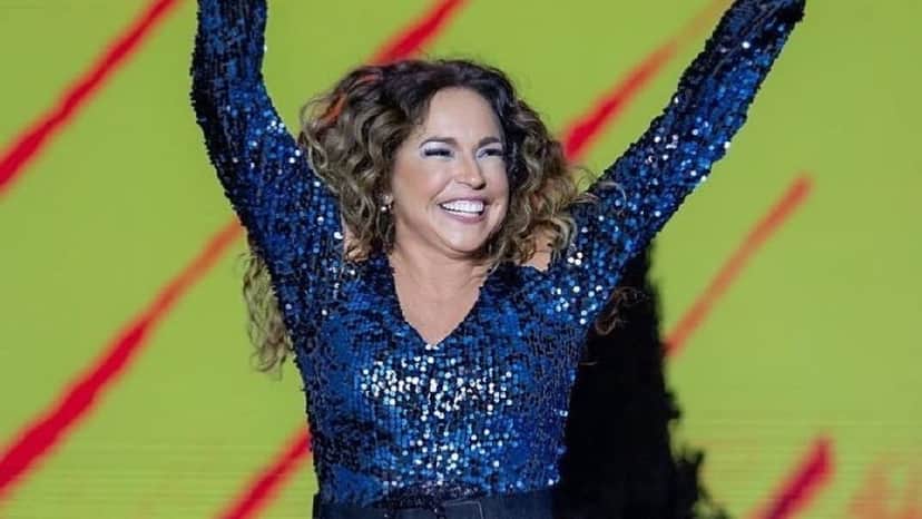 Daniela Mercury toda animada em show (Foto: Reprodução/ Internet) Daniela Mercury toda animada em show (Foto: Reprodução/ Internet)