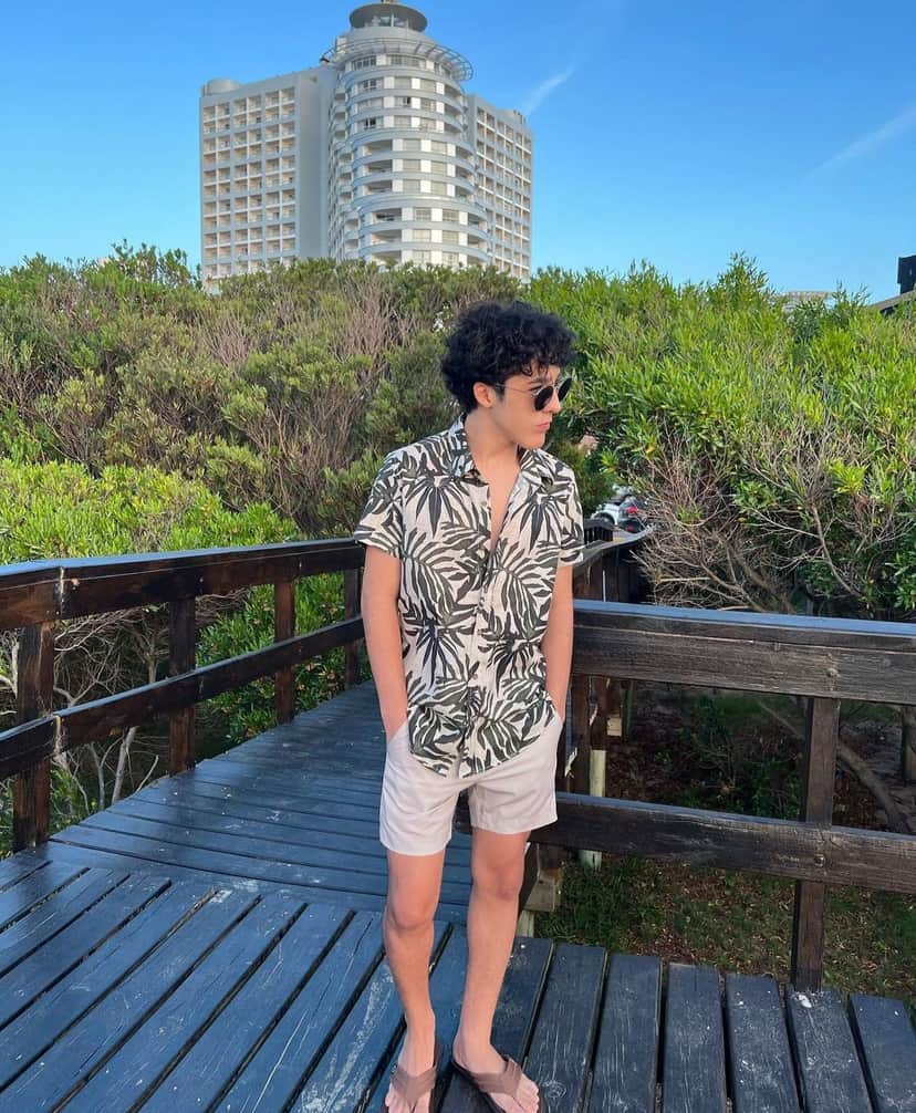 Enzo Rabelo, filho do cantor Bruno, cresceu e se tornou um dos rapazes mais lindos e simpáticos do Brasil Enzo Rabelo, filho do cantor Bruno, cresceu e se tornou um dos rapazes mais lindos e simpáticos do Brasil