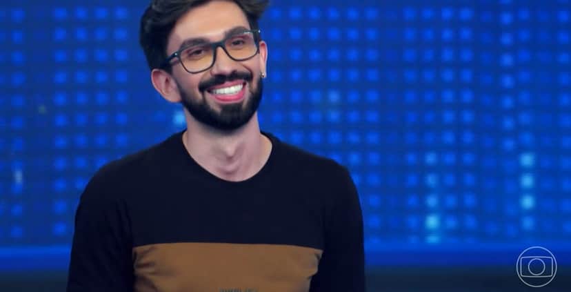 Filho trocado de Regina Duarte em Por Amor esteve no palco do programa de Luciano Huck (Foto: Reprodução/ Globo) Filho trocado de Regina Duarte em Por Amor esteve no palco do programa de Luciano Huck (Foto: Reprodução/ Globo)
