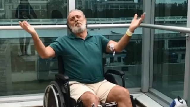 Grande nome da Globo caiu de moto, passou por 65 cirurgia, teve perna necrosada e deu detalhes sobre situação que viveu - Foto Reprodução internet Grande nome da Globo caiu de moto, passou por 65 cirurgia, teve perna necrosada e deu detalhes sobre situação que viveu - Foto Reprodução internet