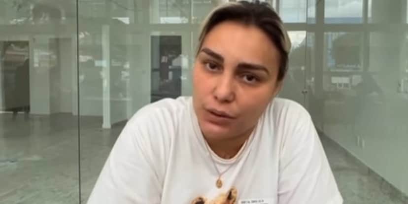 Laura Peixoto quando comunicou que seu marido estava internado (Reprodução Instagram) Laura Peixoto quando comunicou que seu marido estava internado (Reprodução Instagram)