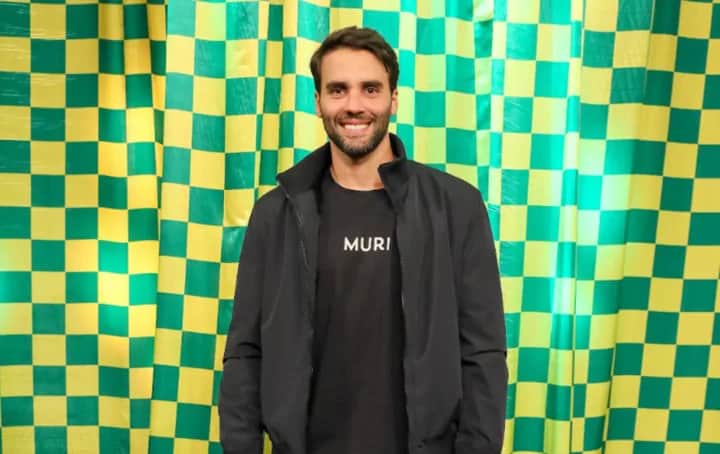 Marido de Ivete Sangalo surge sem aliança e é colocado na parede por apresentador - Foto Reprodução Marido de Ivete Sangalo surge sem aliança e é colocado na parede por apresentador - Foto Reprodução
