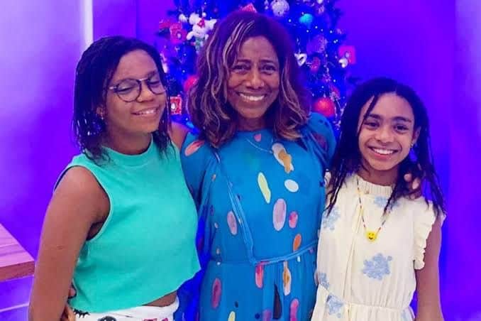 Sensitiva revela que Glória Maria vai reencarnar na própria família e filhas são o motivo surpreendente - Foto Reprodução Sensitiva revela que Glória Maria vai reencarnar na própria família e filhas são o motivo surpreendente - Foto Reprodução