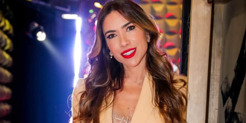 Vivendo com 2 mil por mês, Patrícia Abravanel já se separou e sabemos o motivo (Reprodução: Instagram) Vivendo com 2 mil por mês, Patrícia Abravanel já se separou e sabemos o motivo (Reprodução: Instagram)
