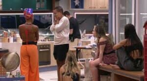 Emparedado, brother teve surto no BBB23 (Foto: Reprodução / Globoplay) Emparedado, brother teve surto no BBB23 (Foto: Reprodução / Globoplay)