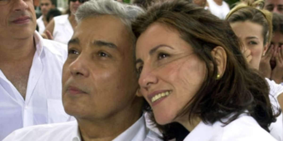 Cássia Kis e Pedro Paulo Rangel em "Sabor da Paixão" (Foto: Divulgação/TV Globo) Cássia Kis e Pedro Paulo Rangel em "Sabor da Paixão" (Foto: Divulgação/TV Globo)