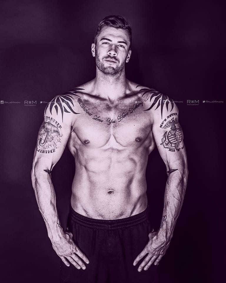 Connor Smith, galã de reality show americano, é investigado por pedofila (Reprodução - Twitter) Connor Smith, galã de reality show americano, é investigado por pedofila (Reprodução - Twitter)