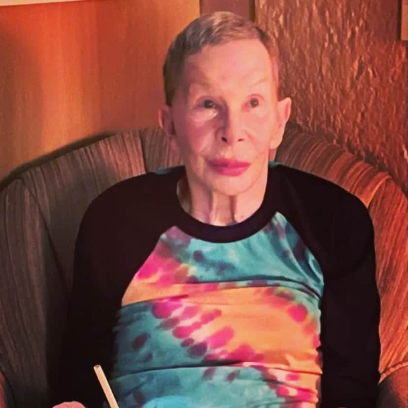 Assim ficou Rita Lee após um ano de tratamento contra o câncer (Reprodução - Instagram) Assim ficou Rita Lee após um ano de tratamento contra o câncer (Reprodução - Instagram)
