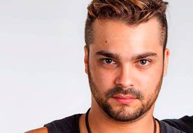 Ator que que fez Zé, na novela "Era uma vez", da Globo, largou a televisão, mas continua um galã - Foto: Reprodução Ator que que fez Zé, na novela "Era uma vez", da Globo, largou a televisão, mas continua um galã - Foto: Reprodução