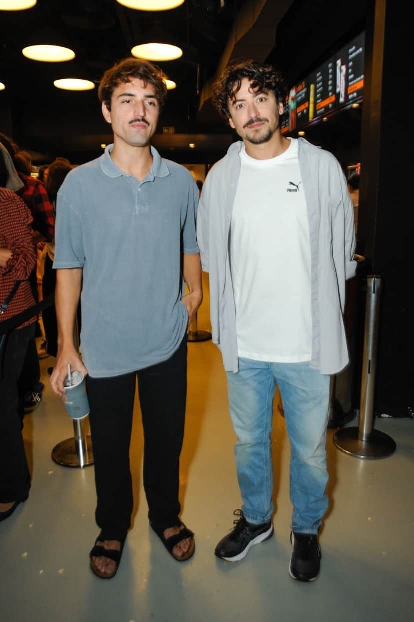 Cicero Ibeiro e Jesuíta Barbosa na première do filme O Rio do Desejo, em São Paulo - Foto AgNews Cicero Ibeiro e Jesuíta Barbosa na première do filme O Rio do Desejo, em São Paulo - Foto AgNews