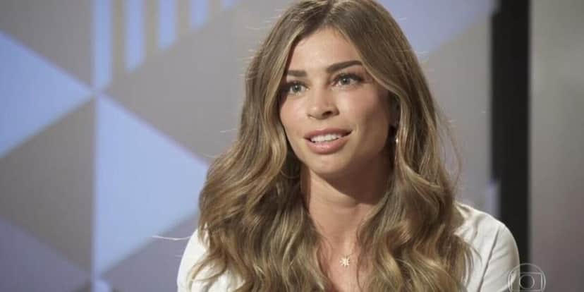 Grazi Massafera, atriz da Globo foi vista aos beijos com famoso e internet vai à loucura com o registro feito (Foto Reprodução/Internet) Grazi Massafera, atriz da Globo foi vista aos beijos com famoso e internet vai à loucura com o registro feito (Foto Reprodução/Internet)