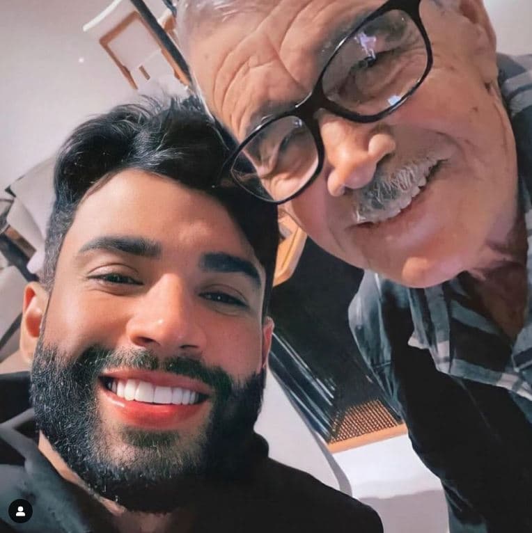 Gusttavo Lima e seu pai, Alcino Lima - Foto Reprodução Internet Gusttavo Lima e seu pai, Alcino Lima - Foto Reprodução Internet