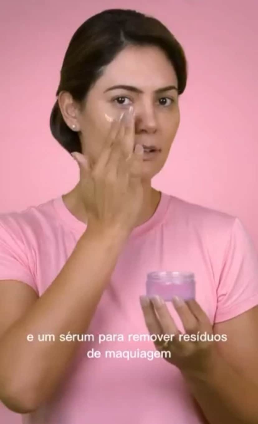 Michelle Bolsonaro em lançamento da sua marca - Foto Reprodução Internet Michelle Bolsonaro em lançamento da sua marca - Foto Reprodução Internet