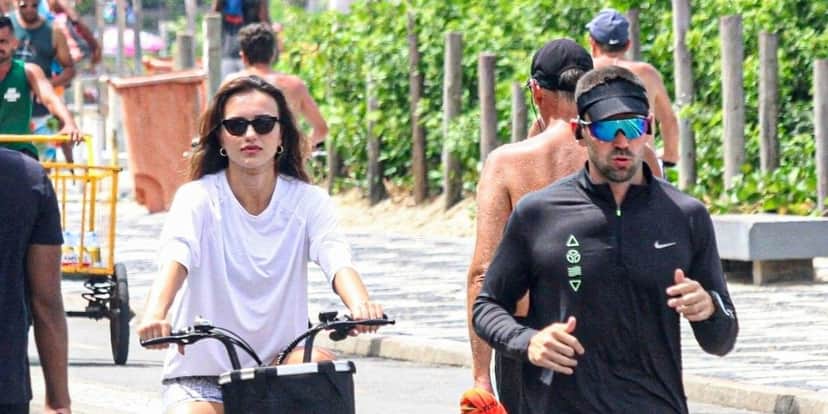 José Loreto para de seguir e manda suposta indireta para Rafa Kalimann, após vê-la aos beijos com novo affair (Foto: AgNews) José Loreto para de seguir e manda suposta indireta para Rafa Kalimann, após vê-la aos beijos com novo affair (Foto: AgNews)