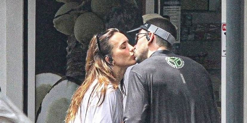 José Loreto para de seguir e manda suposta indireta para Rafa Kalimann, após vê-la aos beijos com novo affair (Foto: AgNews) José Loreto para de seguir e manda suposta indireta para Rafa Kalimann, após vê-la aos beijos com novo affair (Foto: AgNews)