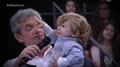 Serginho Groismann e seu filho no programa Altas Horas - Foto Reprodução Globo Serginho Groismann e seu filho no programa Altas Horas - Foto Reprodução Globo