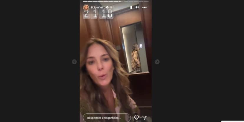 Ticiane Pinheiro divulga vídeo em elevador e de pijama (Foto: Reprodução / Instagram) Ticiane Pinheiro divulga vídeo em elevador e de pijama (Foto: Reprodução / Instagram)