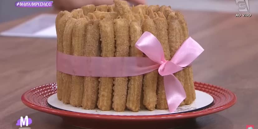 Bolo de churros feito no programa Mulheres, de Regina Volpato Bolo de churros feito no programa Mulheres, de Regina Volpato