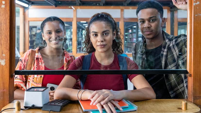 Bella (Clara Serrão), Jenifer (Bella Campos) e Yuri (Jean Paulo Campos). (Foto: Reprodução / Globo) Bella (Clara Serrão), Jenifer (Bella Campos) e Yuri (Jean Paulo Campos). (Foto: Reprodução / Globo)