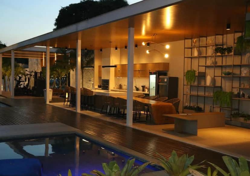 A modelo compartilhou o luxo do local com mais de 22 banheiros (Reprodução - Instagram) A modelo compartilhou o luxo do local com mais de 22 banheiros (Reprodução - Instagram)