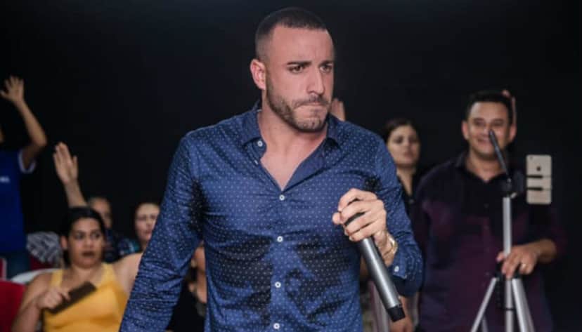 Leonardo Sale partiu em defesa de Bruna Marquezine e Priscila Alcântara após serem chamadas de "Filhas do Diabo" (Foto Reprodução/Internet) Leonardo Sale partiu em defesa de Bruna Marquezine e Priscila Alcântara após serem chamadas de "Filhas do Diabo" (Foto Reprodução/Internet)