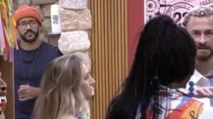 BBB23: Ricardo ouve revelação grave de Fred (Foto: Reprodução / Globoplay) BBB23: Ricardo ouve revelação grave de Fred (Foto: Reprodução / Globoplay)