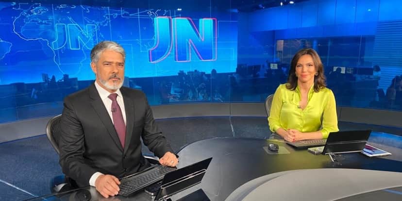 William Bonner e Ana Paula Araújo na bancada do Jornal Nacional da Globo (Foto: Divulgação / TV Globo) William Bonner e Ana Paula Araújo na bancada do Jornal Nacional da Globo (Foto: Divulgação / TV Globo)