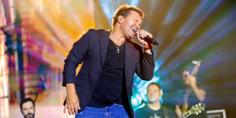 Eduardo Costa em um de seus shows (Reprodução: Instagram) Eduardo Costa em um de seus shows (Reprodução: Instagram)