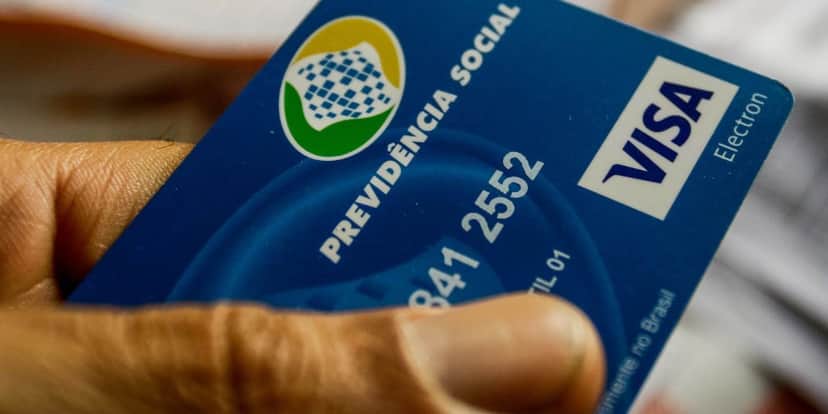 Novidade sobre o 14º salário aos aposentados: a verdade de como a renda extra será paga Foto: Reprodução Novidade sobre o 14º salário aos aposentados: a verdade de como a renda extra será paga Foto: Reprodução