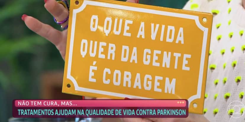 Presente de Renata Capucci para Ana Maria (Foto: Reprodução / Mais Você da Globo) Presente de Renata Capucci para Ana Maria (Foto: Reprodução / Mais Você da Globo)