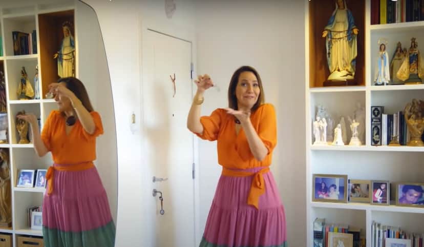 Santuário da luxuosa cobertura do tipo duplex de Maria Beltrão, localizada no Leblon, na Zona Sul do Rio de Janeiro - Foto Reprodução YouTube Santuário da luxuosa cobertura do tipo duplex de Maria Beltrão, localizada no Leblon, na Zona Sul do Rio de Janeiro - Foto Reprodução YouTube