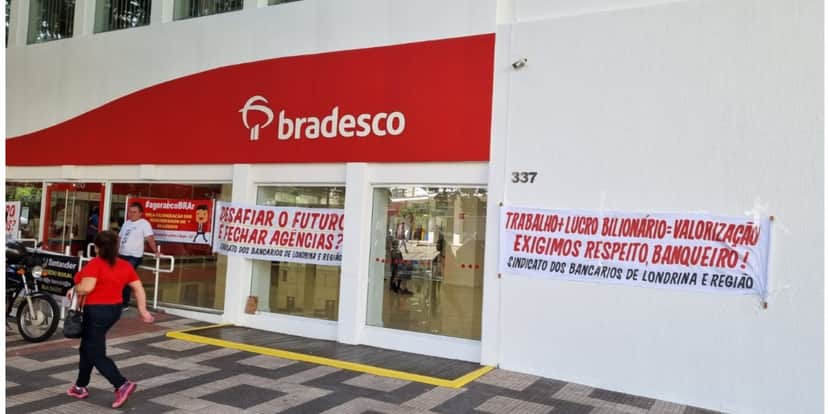 Protesto em agência do Bradesco fechada em Londrina - Foto; Reprodução/Internet Protesto em agência do Bradesco fechada em Londrina - Foto; Reprodução/Internet