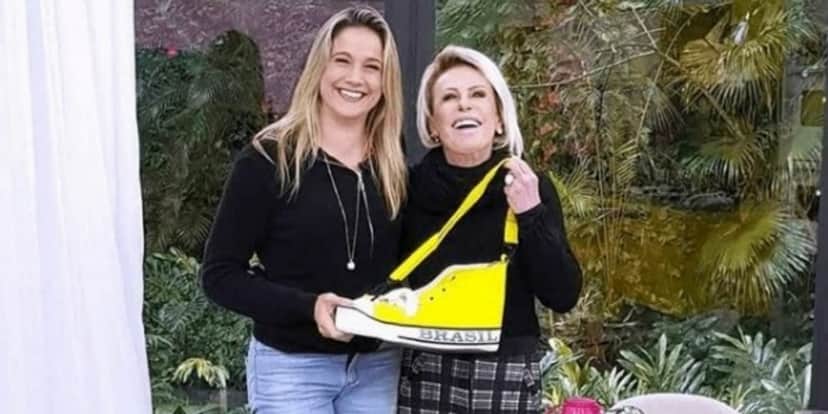 Fernanda Gentil e Ana Maria Braga com 'sapatão' (Foto: Reprodução/Instagram) Fernanda Gentil e Ana Maria Braga com 'sapatão' (Foto: Reprodução/Instagram)