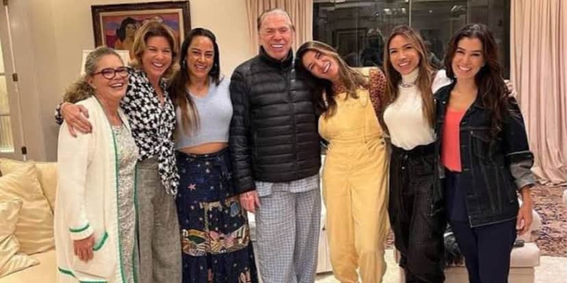 Silvio Santos e todas as filhas reunidas (Reprodução: Instagram) Silvio Santos e todas as filhas reunidas (Reprodução: Instagram)