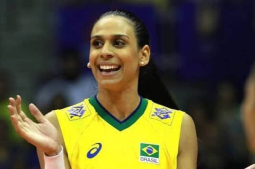 A jogadora de vôlei, Ana Paula Borgo, que morreu de câncer de estômago - Foto Reprodução Internet A jogadora de vôlei, Ana Paula Borgo, que morreu de câncer de estômago - Foto Reprodução Internet