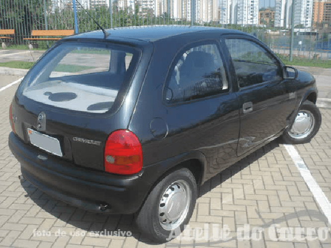 Parte da trás de um corsa (Foto: Reprodução/ Internet) Parte da trás de um corsa (Foto: Reprodução/ Internet)