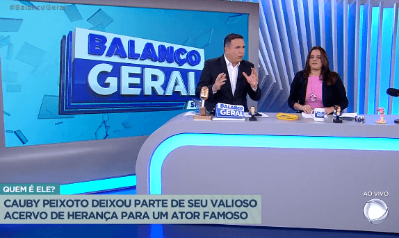 Fabíola Reipert e Reinaldo Gottino na bancada da "Hora da Venenosa", na Record (Foto Reprodução/PlayPlus) Fabíola Reipert e Reinaldo Gottino na bancada da "Hora da Venenosa", na Record (Foto Reprodução/PlayPlus)