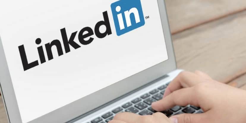 Pessoa usando o Linkedin (Foto: Reprodução / Internet) Pessoa usando o Linkedin (Foto: Reprodução / Internet)