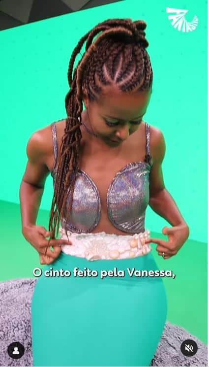 Maju Coutinho vestida de sereia no programa do Fantástico da Globo - Foto Reprodução Instagram Maju Coutinho vestida de sereia no programa do Fantástico da Globo - Foto Reprodução Instagram
