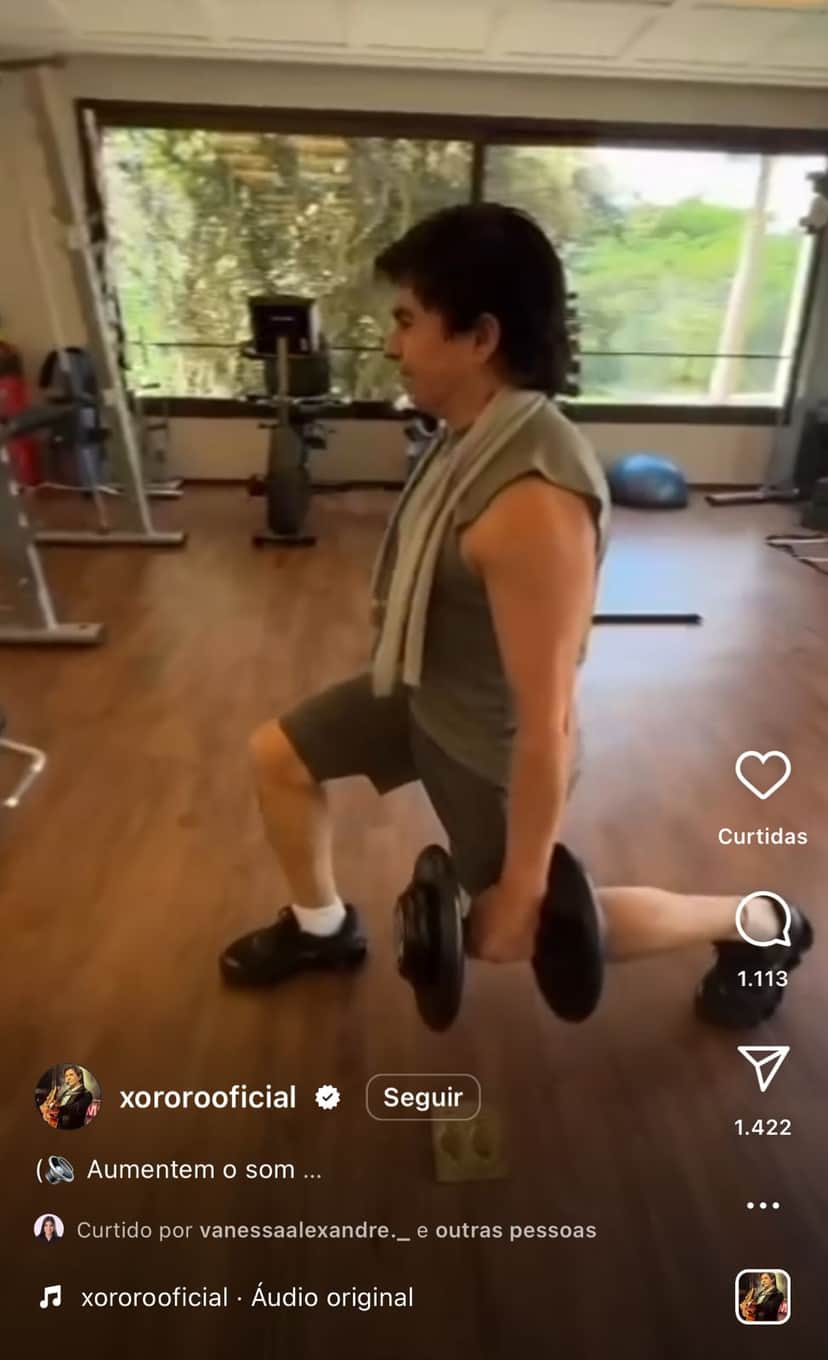 Xororó treinando em vídeo feito pelo filho de Sandy - Foto Reprodução Instagram Xororó treinando em vídeo feito pelo filho de Sandy - Foto Reprodução Instagram