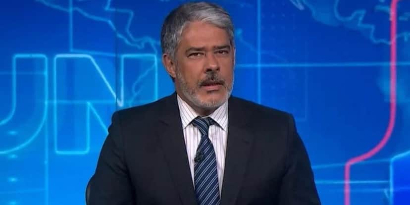 William Bonner foi às lagrimas em edição histórica do Jornal Nacional (Imagem: Reprodução/Internet) William Bonner foi às lagrimas em edição histórica do Jornal Nacional (Imagem: Reprodução/Internet)