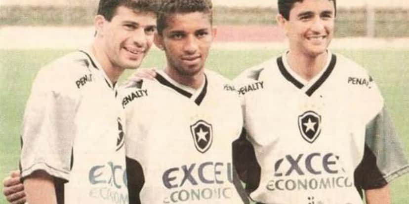 O banco Excel-Econômico também patrocinou o Botafogo (Foto: Reprodução/R7) O banco Excel-Econômico também patrocinou o Botafogo (Foto: Reprodução/R7)