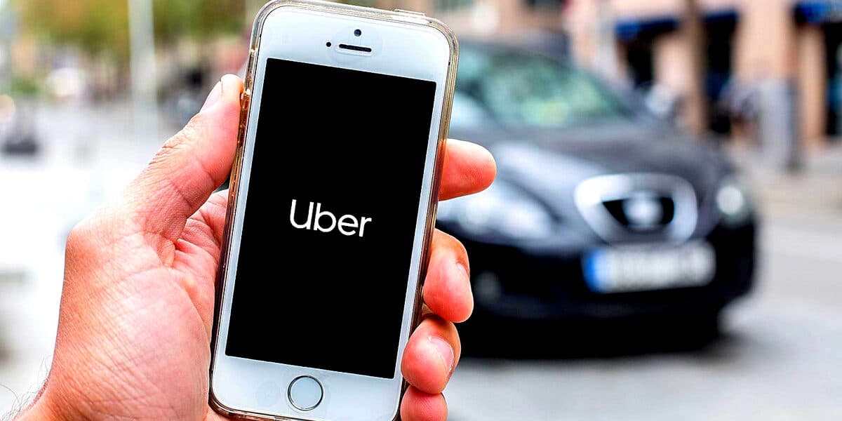 O Uber é um dos aplicativos de mobilidade urbana mais usadas no país e no mundo (Foto Reprodução/Internet) O Uber é um dos aplicativos de mobilidade urbana mais usadas no país e no mundo (Foto Reprodução/Internet)