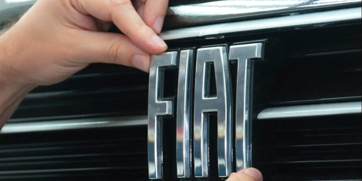 Volta dos carros populares está mais perto do que se imagina e a grande promessa vem da Fiat (Foto Reprodução/Internet) Volta dos carros populares está mais perto do que se imagina e a grande promessa vem da Fiat (Foto Reprodução/Internet)