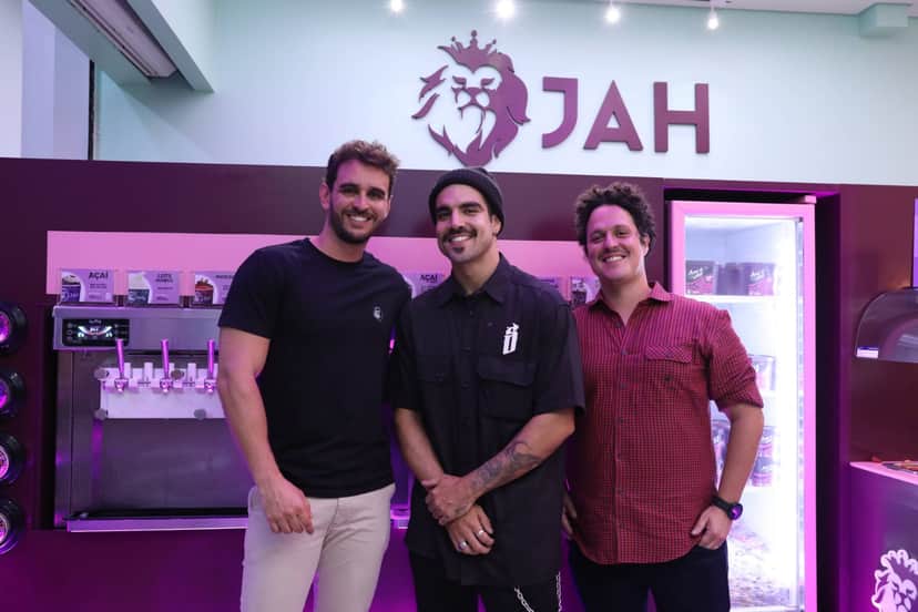 Jah do Açaí inovou a maneira de comer o alimento (Reprodução: Instagram) Jah do Açaí inovou a maneira de comer o alimento (Reprodução: Instagram)