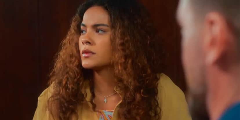 Jenifer (Bella Campos) tentará se vingar de Theo (Emílio Dantas) em "Vai na Fé" (Foto: Reprodução/TV Globo) Jenifer (Bella Campos) tentará se vingar de Theo (Emílio Dantas) em "Vai na Fé" (Foto: Reprodução/TV Globo)